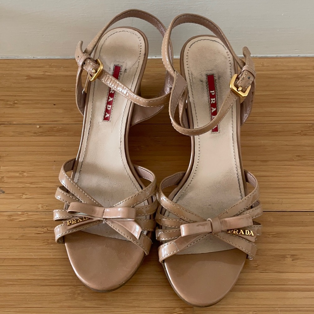 PRADA beige leather strappy sandals (7.5)